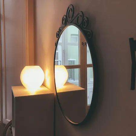 Han/Misafirhane Apodaca Cadiz