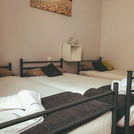 Apodaca 3* كاديز